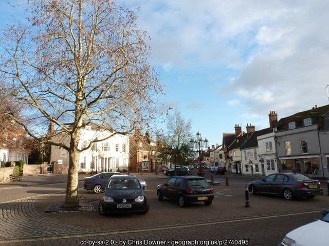 Market Place, Ringwood: shops and businesses that take card payments