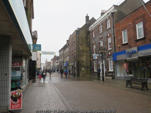 South Street, Dorchester: shops and businesses that take card payments
