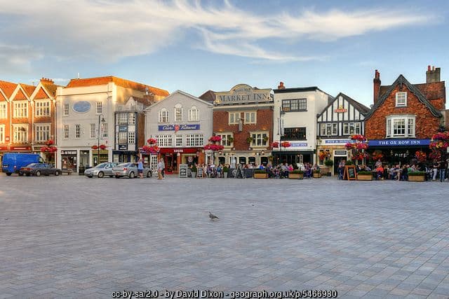 Market Square and Ox Row, Salisbury: shops and businesses that take card payments