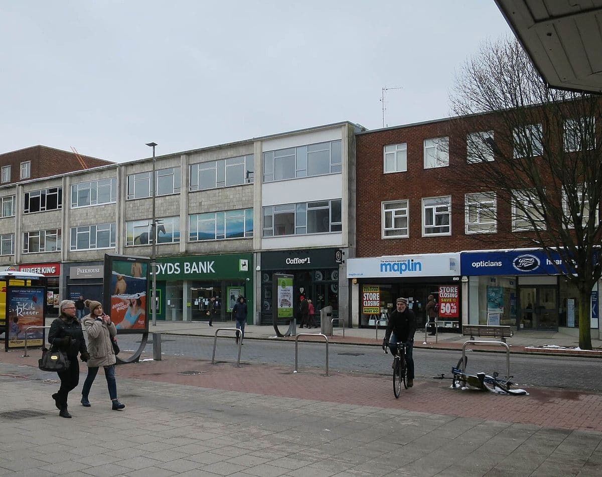 Above Bar Street, Southampton: shops and businesses that take card payments