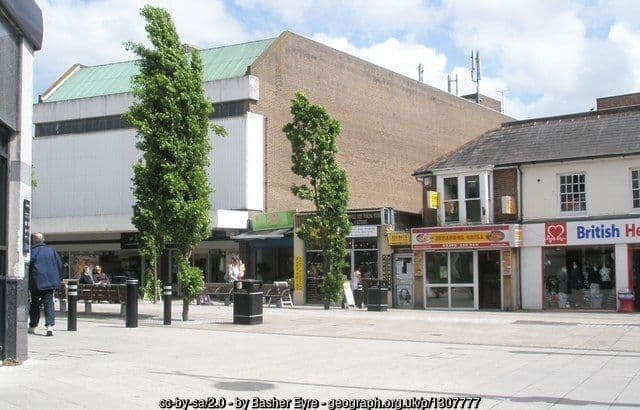 Waterlooville precinct: shops and businesses that take card payments