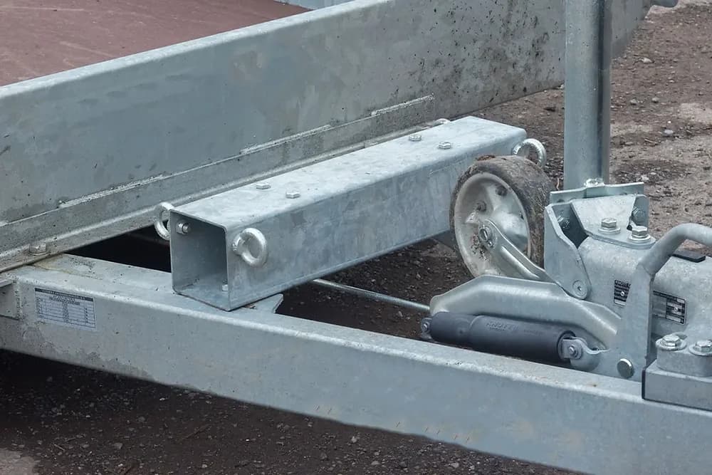 Trailer Stabiliser Guide: Prevent Snaking When Towing UK