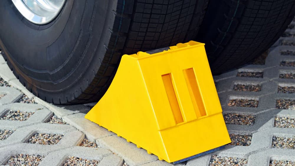 What Are Trailer Chocks and How Do You Use Them on Trailers?