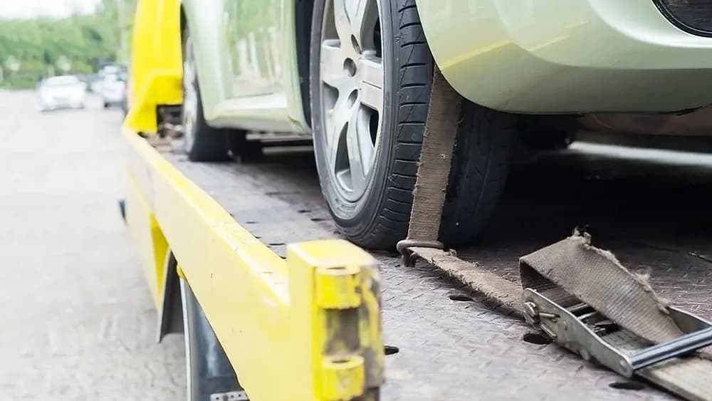 How to Use Ratchet Straps on a Trailer to Secure Your Load